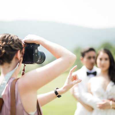 How to choose a wedding photographer?